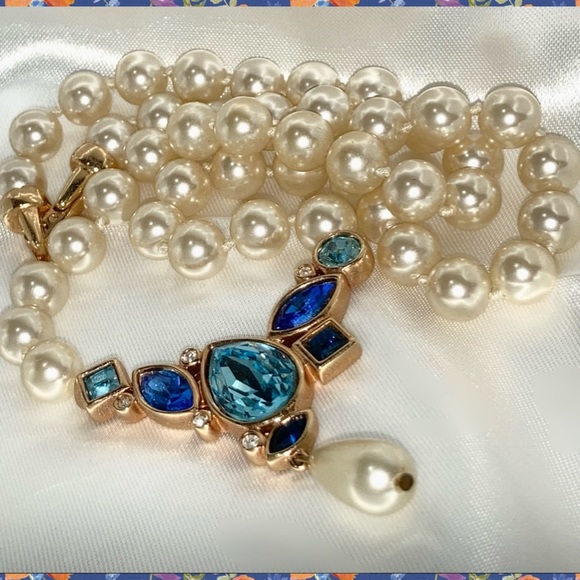 80s Swarovski Crystal Pearl BIB Statement Necklace - Picture 3 of 10